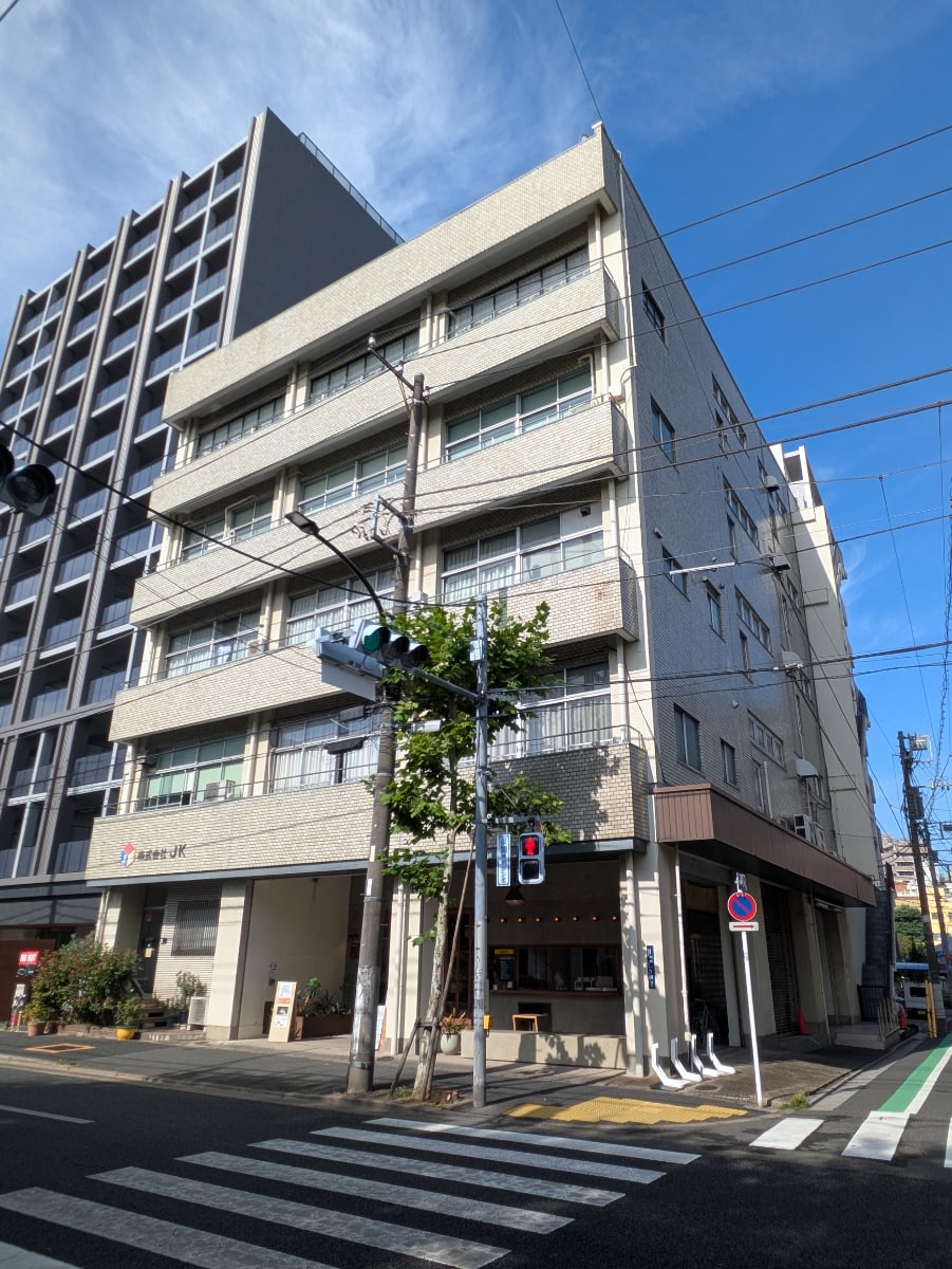 v20251014150839/fresh/building/J00100405876_8