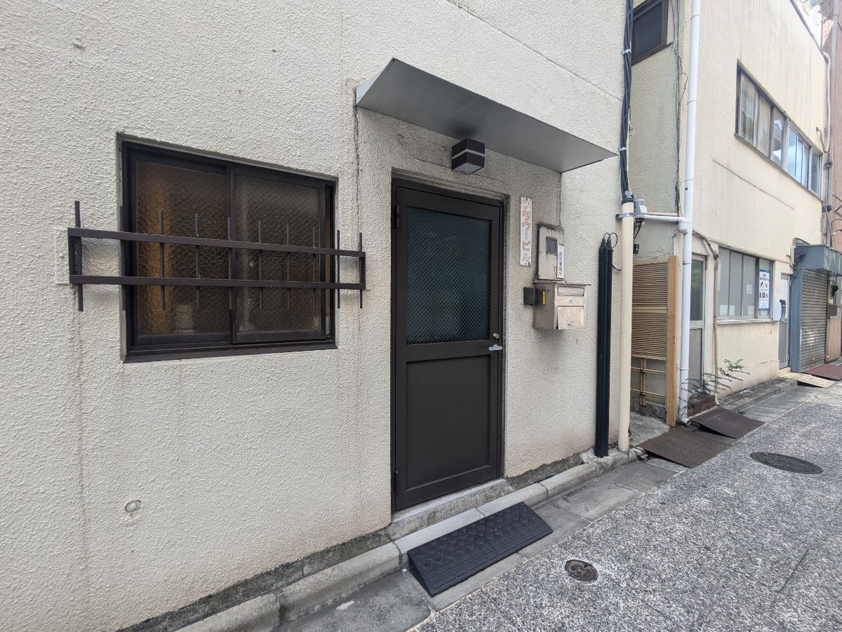v20251014150839/fresh/building/J00100406463_3