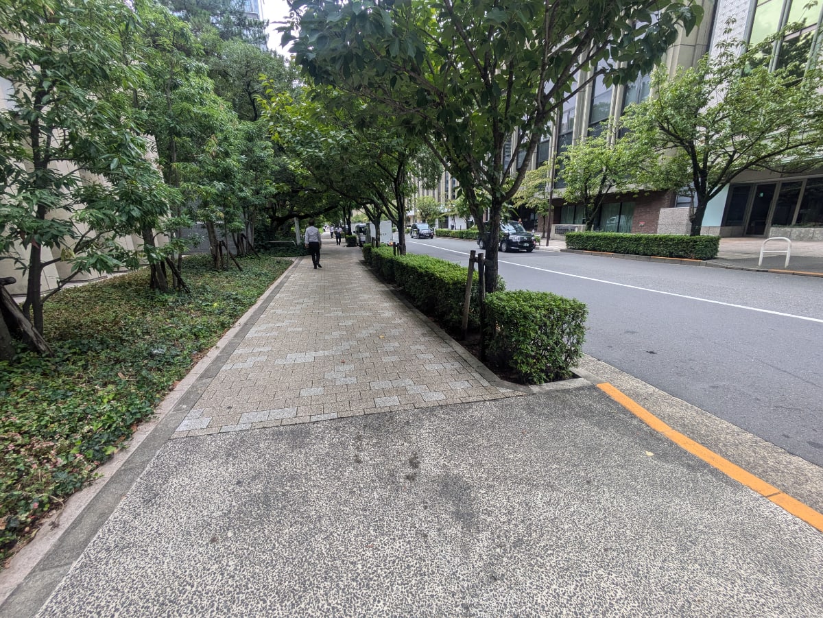 v20251014150839/fresh/building/J00100417661_2
