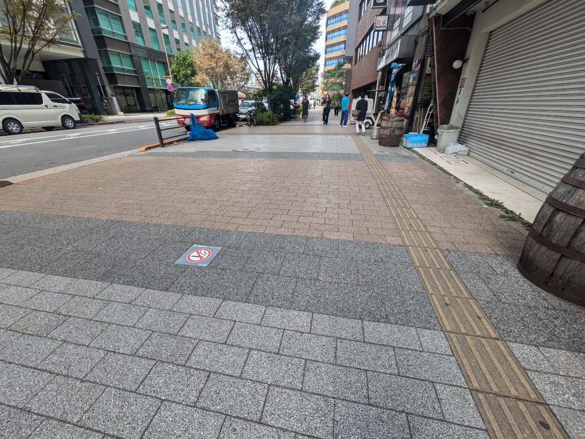 v20251014150839/fresh/building/J00100418769_13