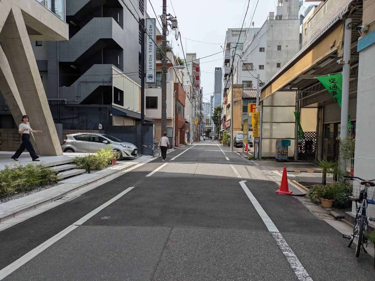 v20251014150839/fresh/building/J00100418824_2