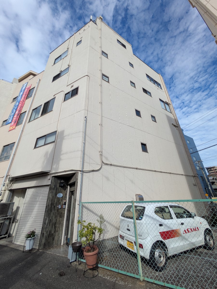 v20251014150839/fresh/building/J00100482641_13