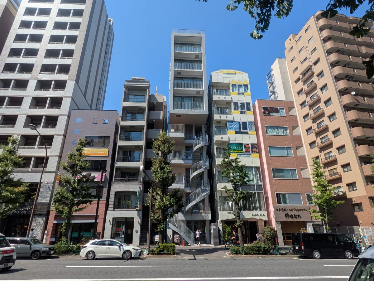 v20251014150839/fresh/building/J00100496837_6
