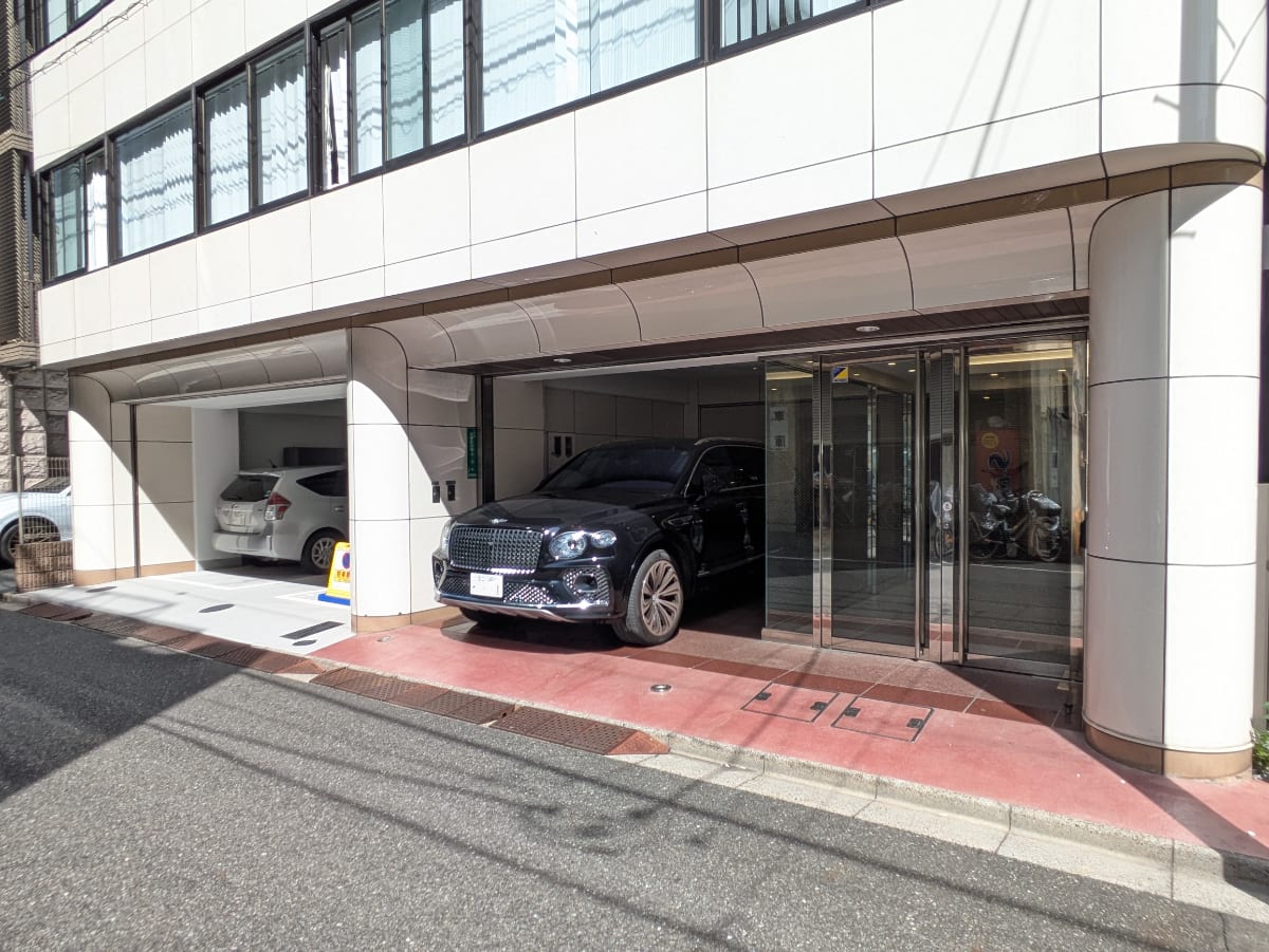 v20251014150839/fresh/building/J00100610216_9