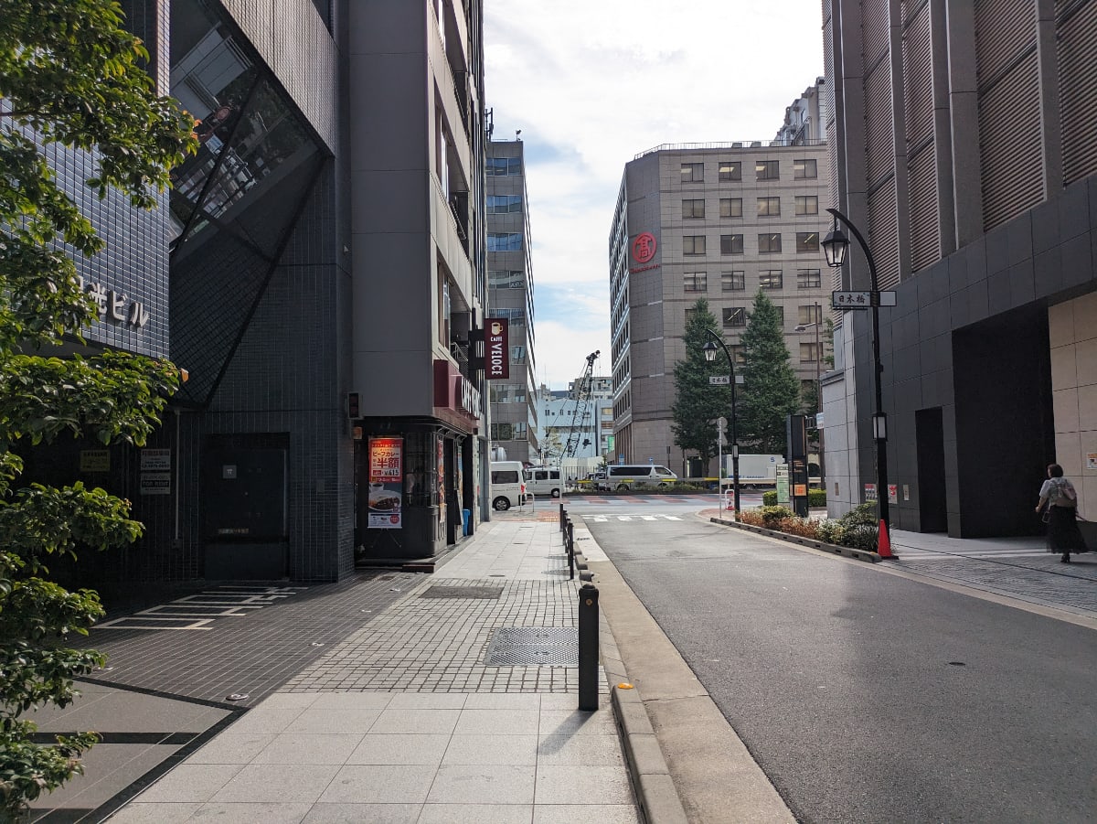 v20251015150655/fresh/building/J00100385664_11