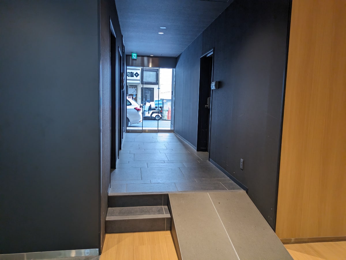 v20251015150655/fresh/building/J00100390502_14