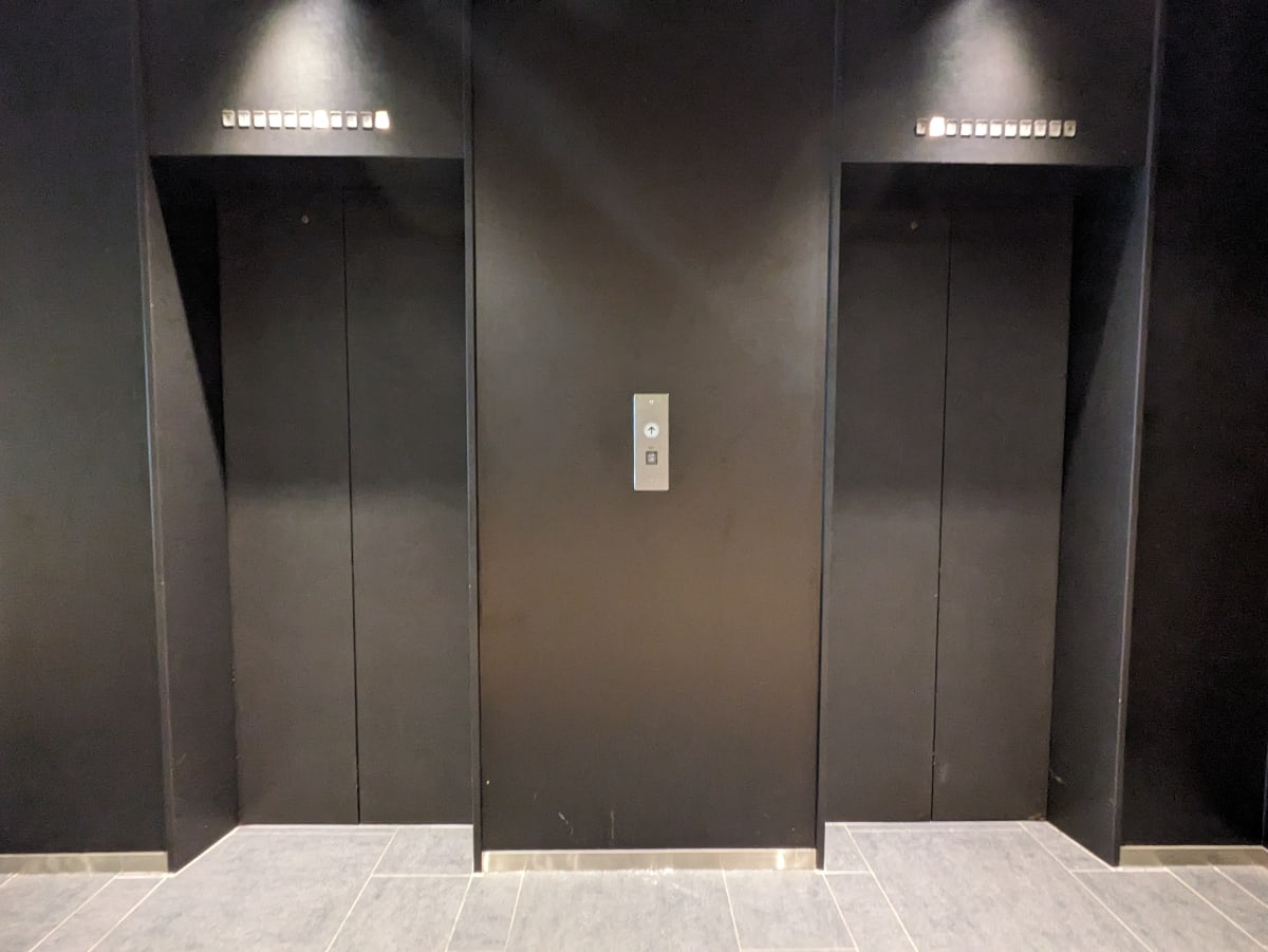 v20251015150655/fresh/building/J00100390502_4