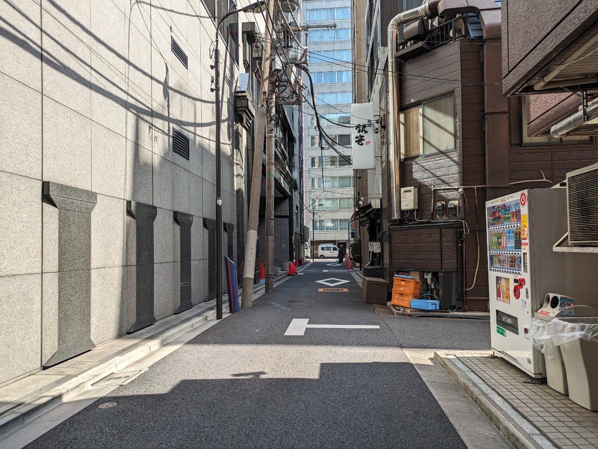 v20251016150709/fresh/building/J00100376395_11
