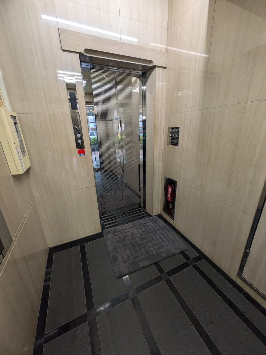v20251016150709/fresh/building/J00100384861_4