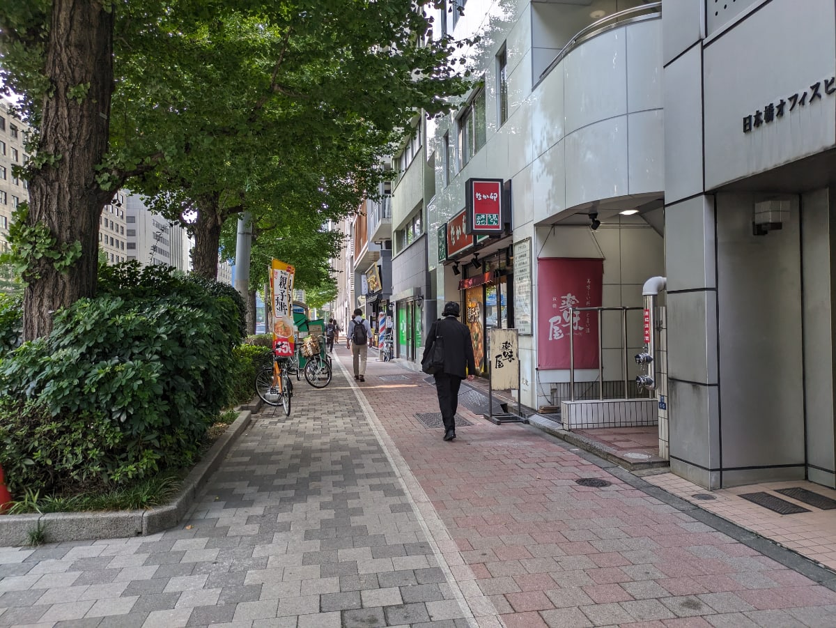 v20251016150709/fresh/building/J00100385608_2