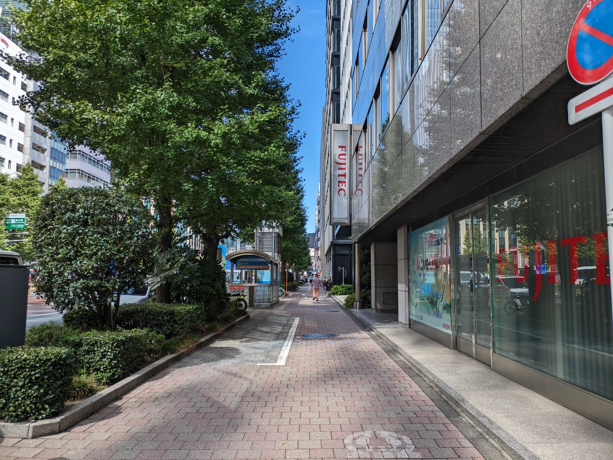 v20251016150709/fresh/building/J00100389054_2