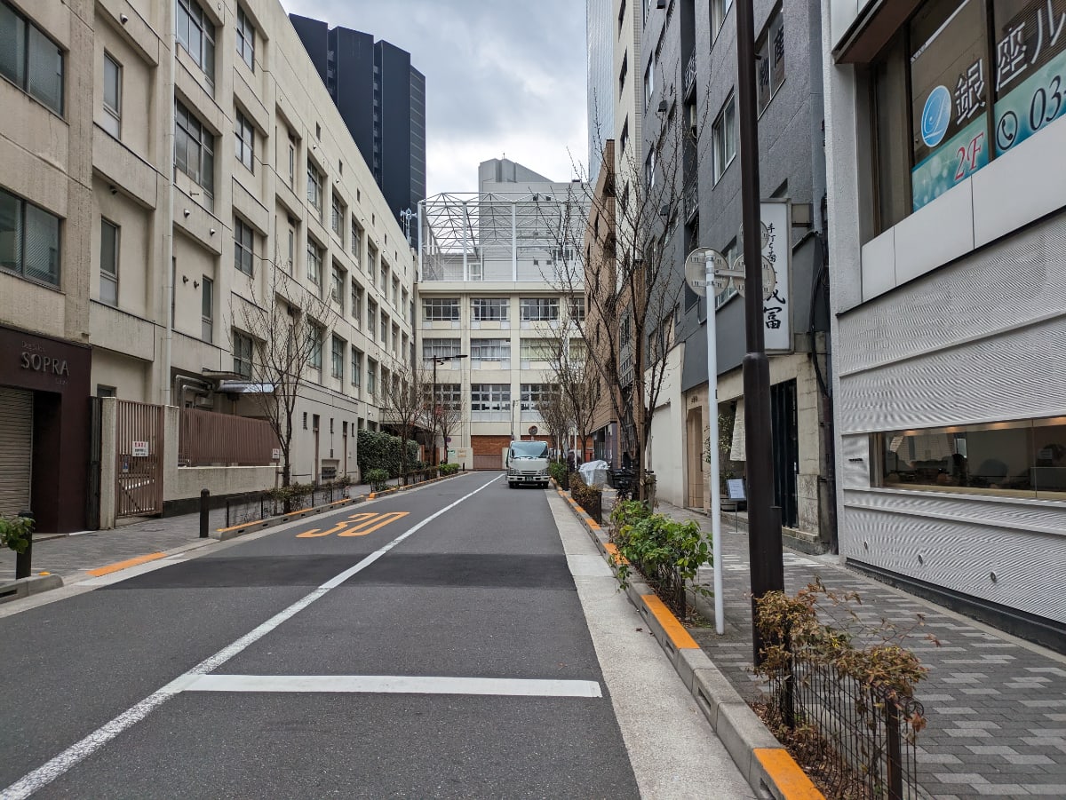 v20251016150709/fresh/building/J00100389182_2