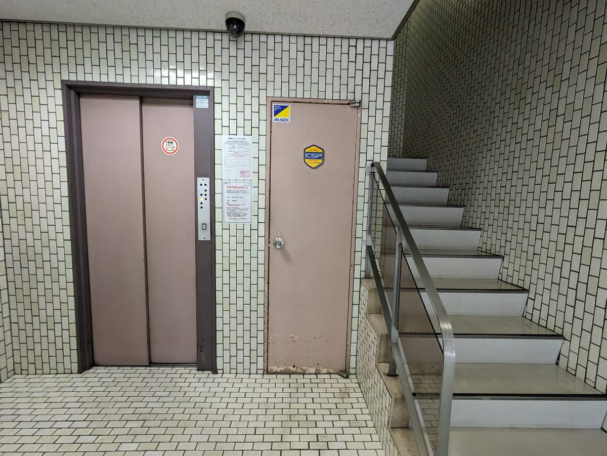 v20251016150709/fresh/building/J00100389182_8