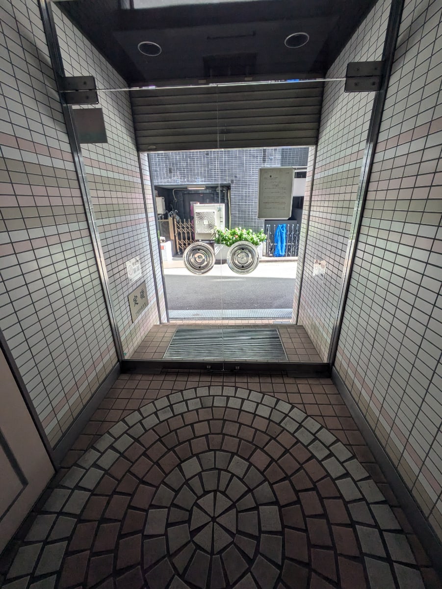 v20251016150709/fresh/building/J00100389991_10