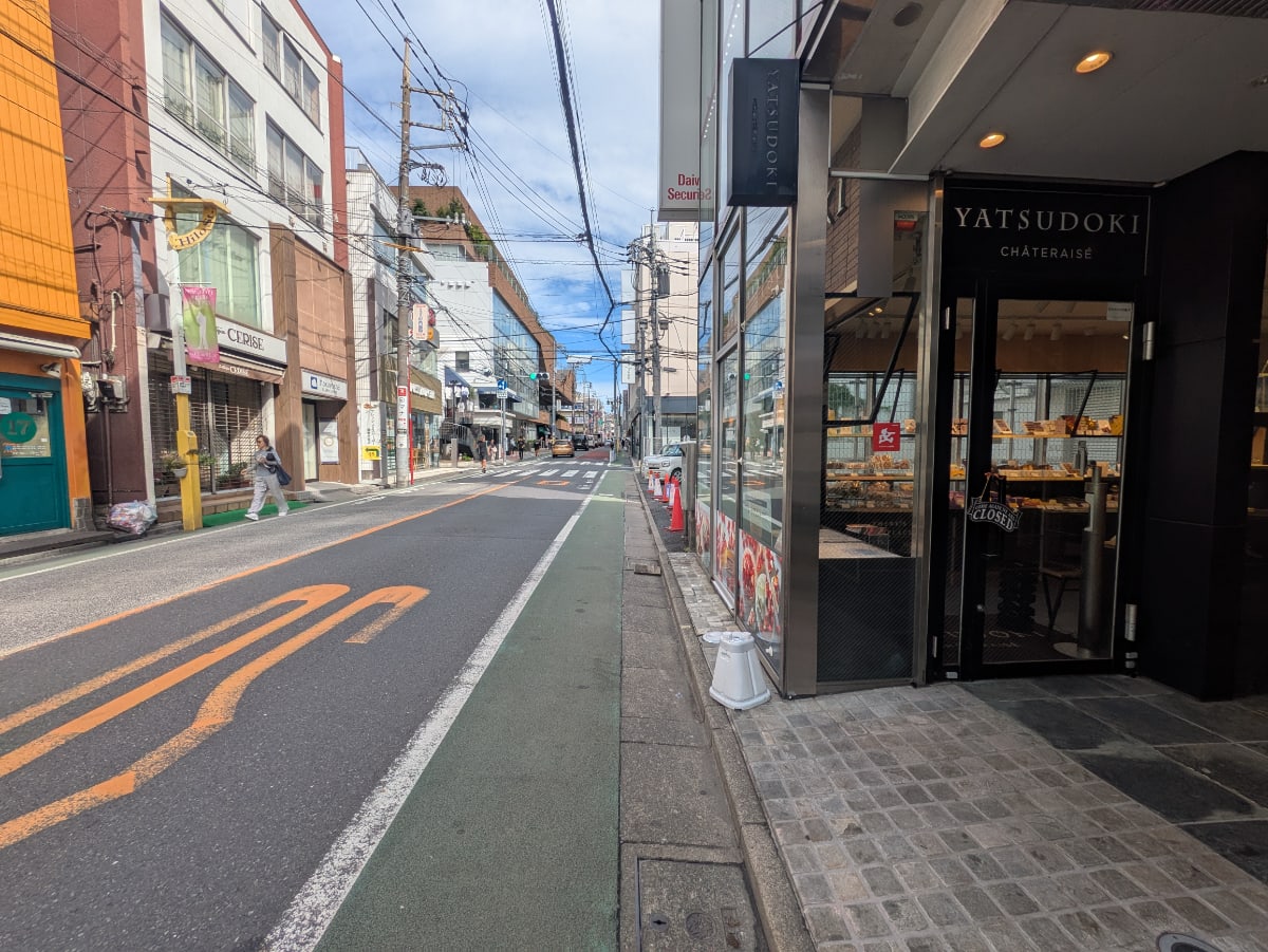 v20251016150710/fresh/building/J00100362454_12