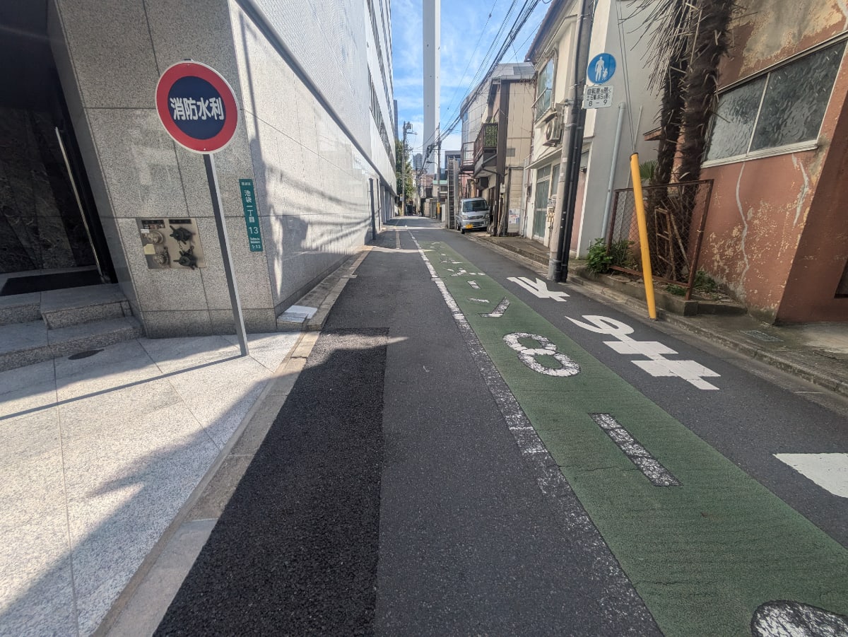 v20251016150710/fresh/building/J00100380750_11