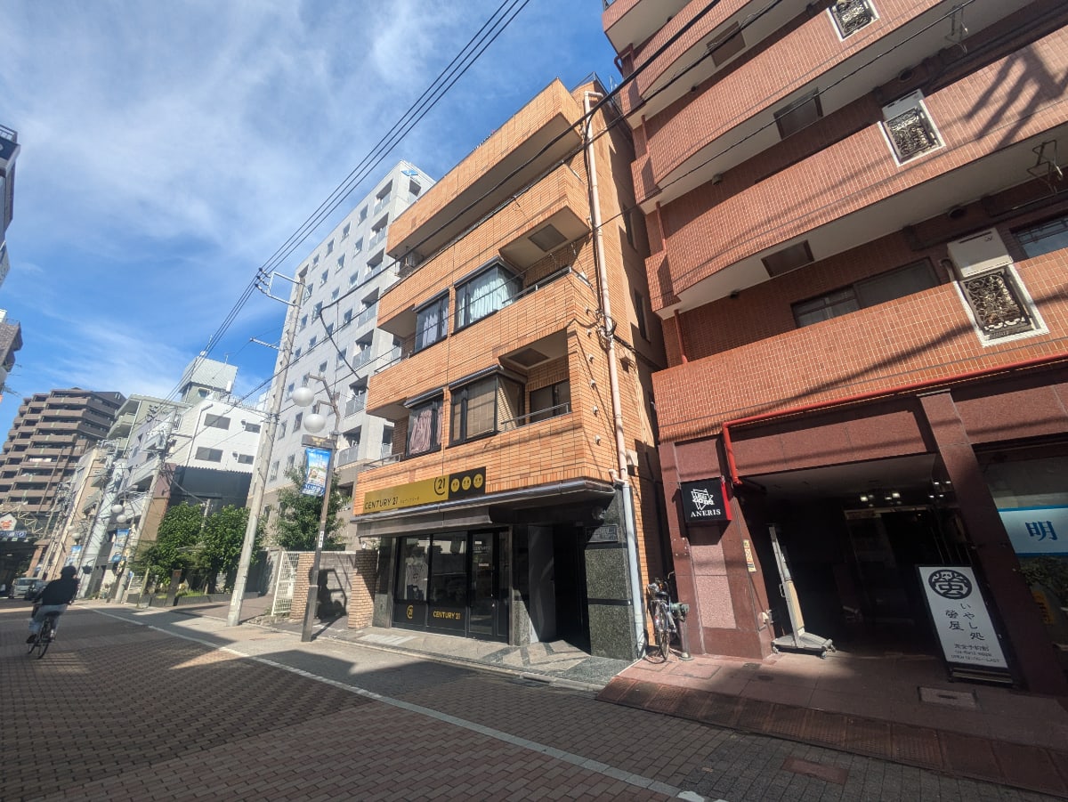 v20251016150710/fresh/building/J00100389032_5