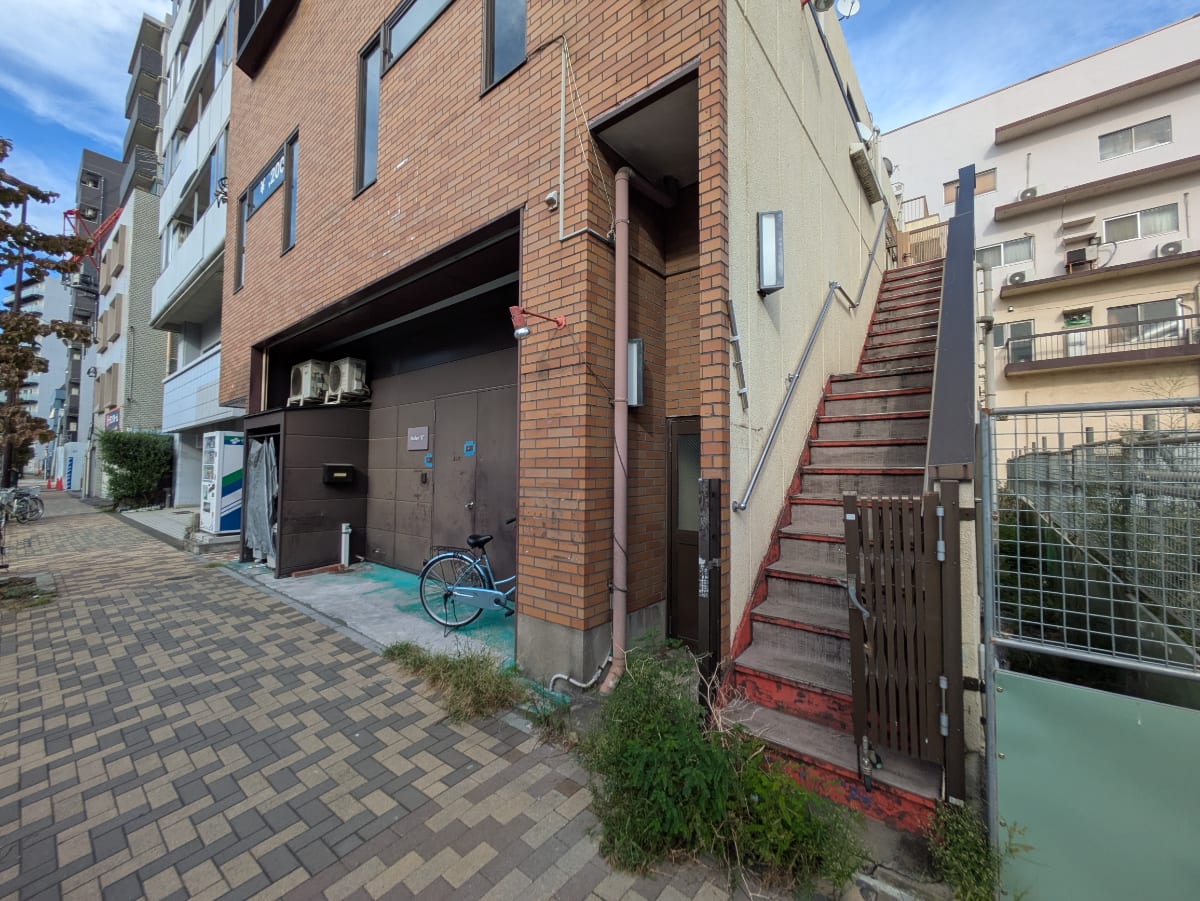 v20251016150710/fresh/building/J00100394306_10