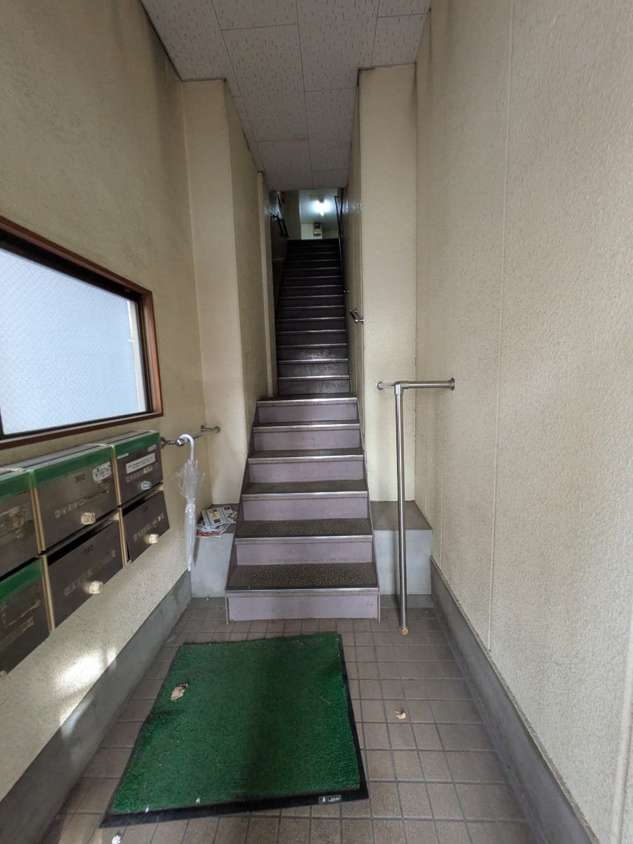 v20251016150710/fresh/building/J00100394306_15