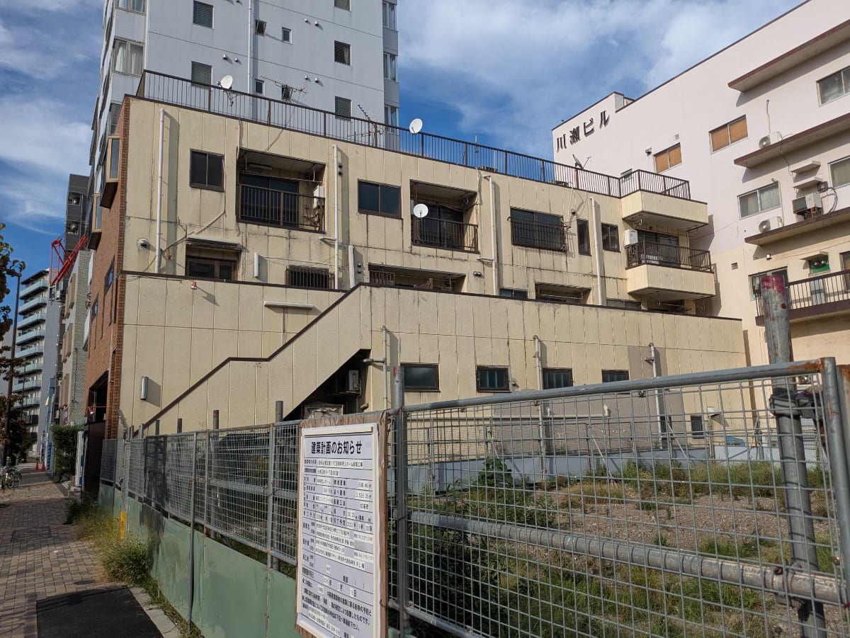v20251016150710/fresh/building/J00100394306_8