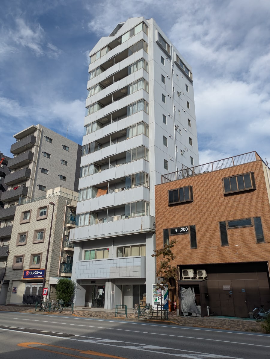 v20251016150710/fresh/building/J00100396306_10