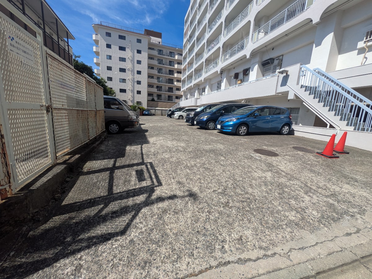 v20251016150710/fresh/building/J00100406344_12