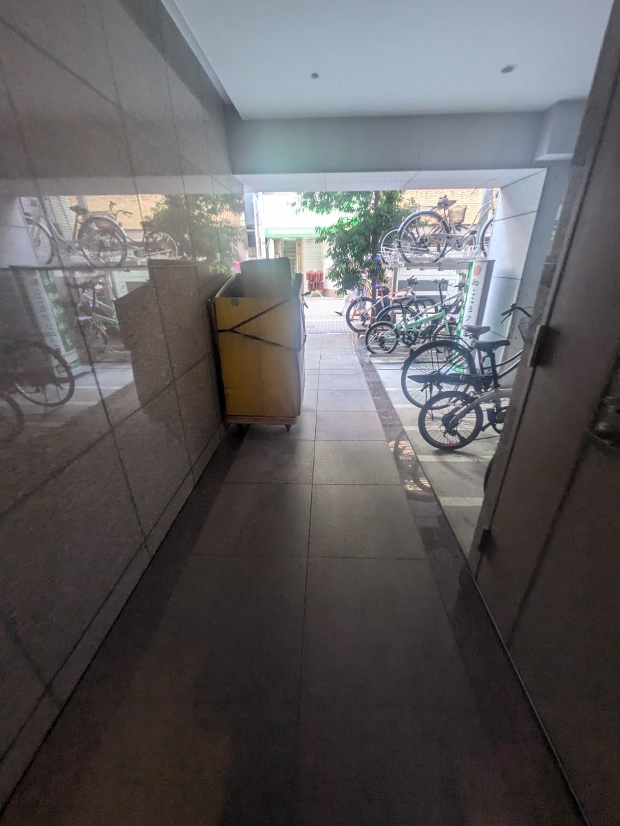 v20251016150710/fresh/building/J00100418460_11