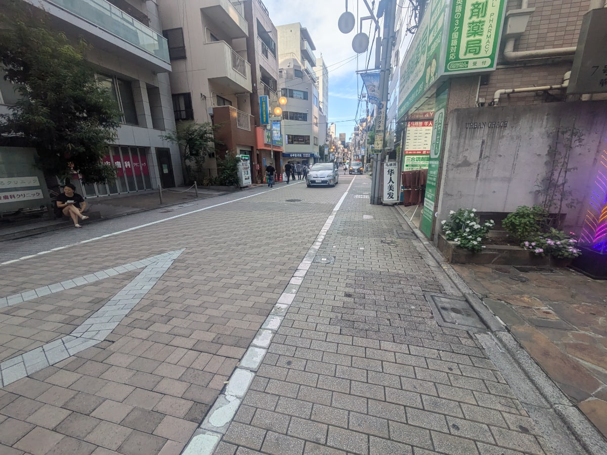v20251016150710/fresh/building/J00100418460_2