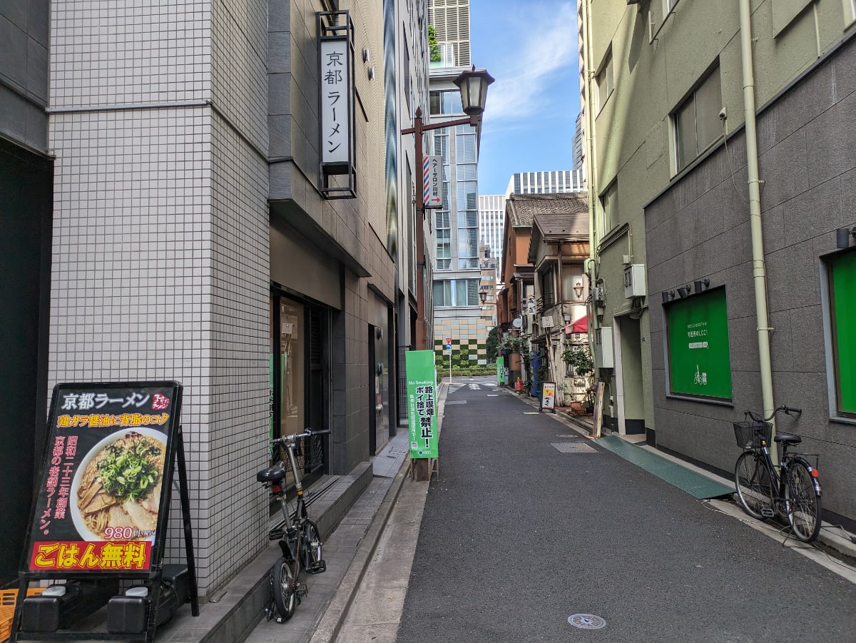 v20251016150710/fresh/building/J00100478261_16