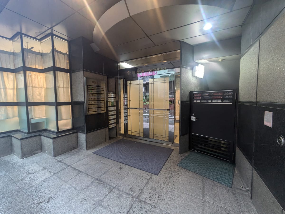 v20251017150706/fresh/building/J00100371034_3