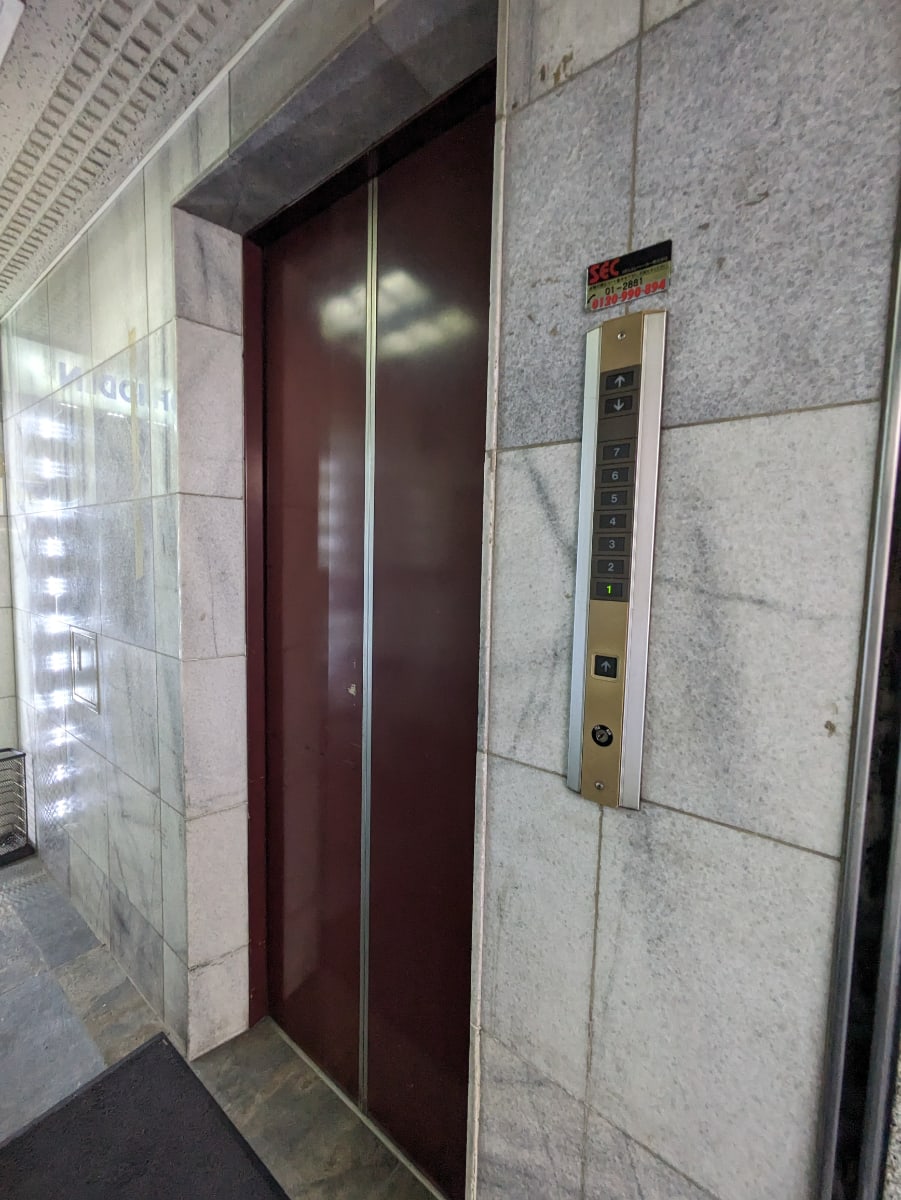v20251017150706/fresh/building/J00100385317_4
