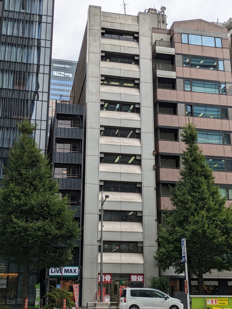 v20251017150706/fresh/building/J00100385572_1