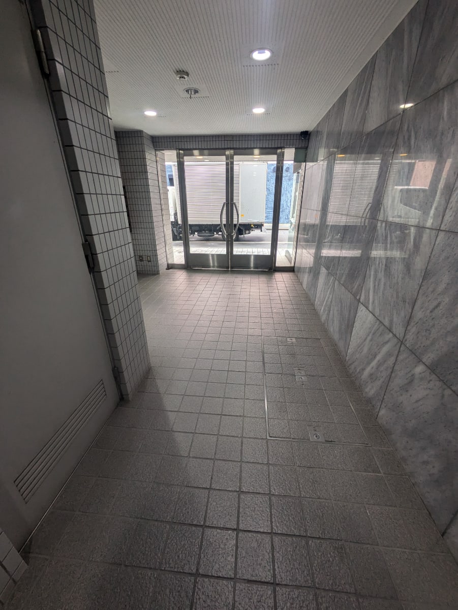 v20251017150707/fresh/building/J00100372506_12
