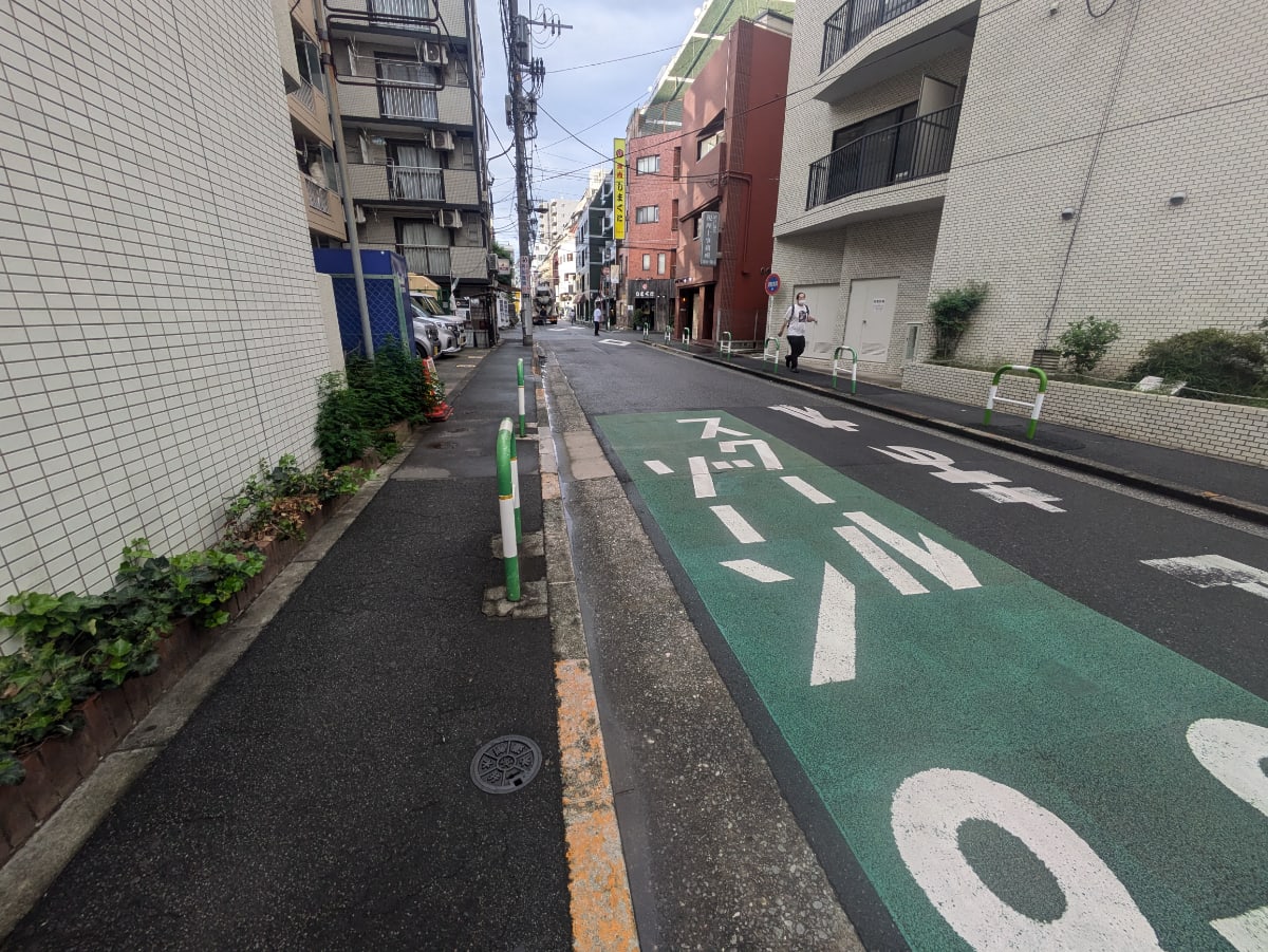v20251017150707/fresh/building/J00100401405_11