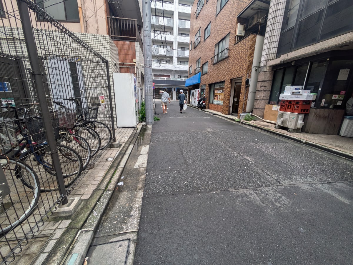v20251017150707/fresh/building/J00100411258_11