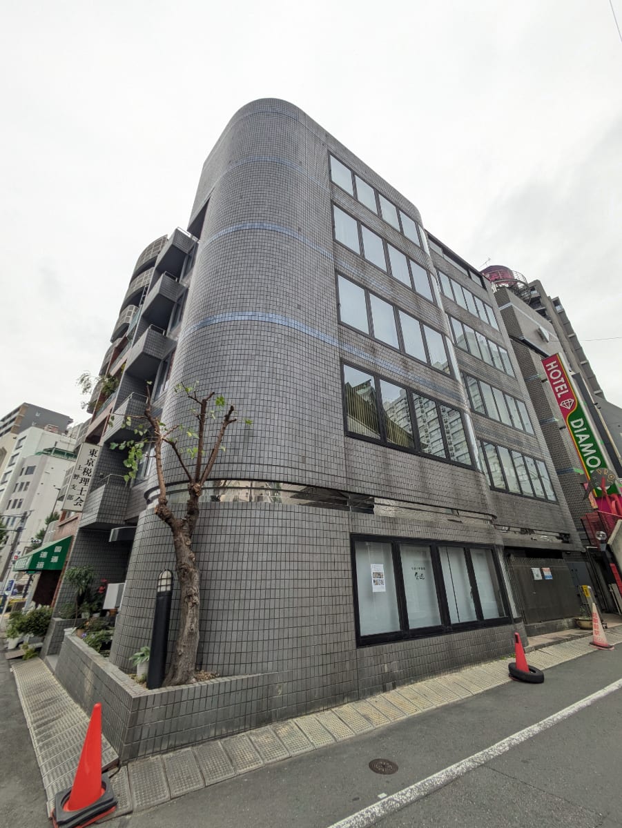 v20251018150606/fresh/building/J00100359708_6