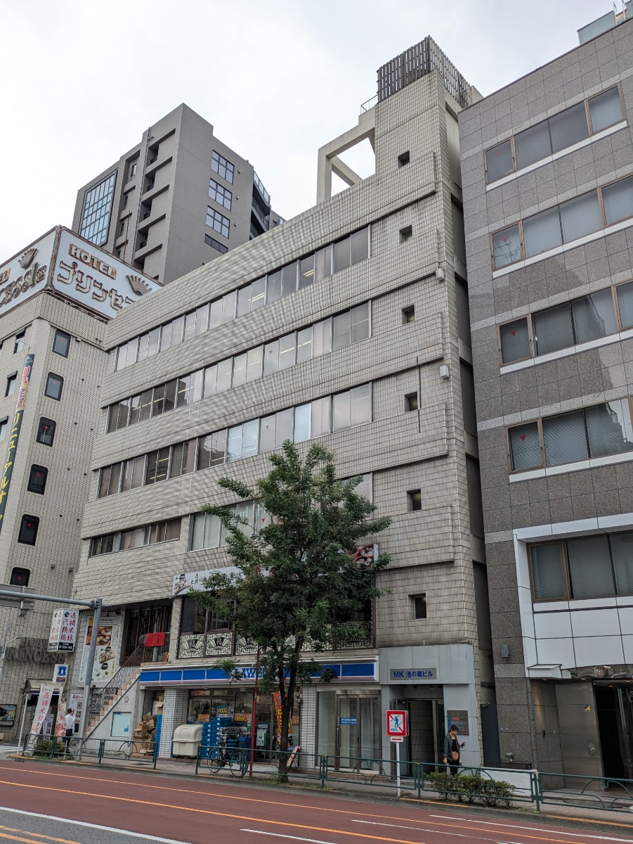 v20251018150606/fresh/building/J00100368211_8