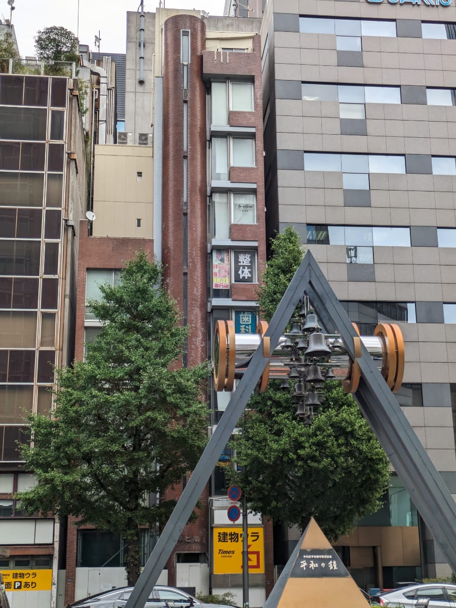 v20251018150606/fresh/building/J00100373756_1