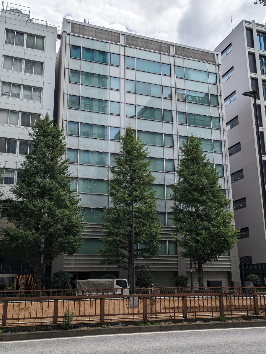 v20251018150606/fresh/building/J00100385596_1