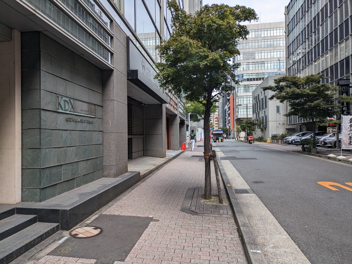 v20251018150606/fresh/building/J00100385596_2