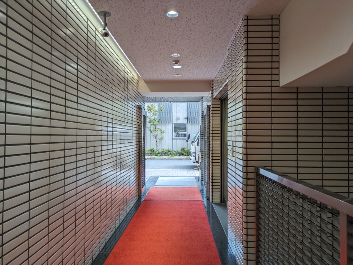 v20251018150606/fresh/building/J00100389557_17