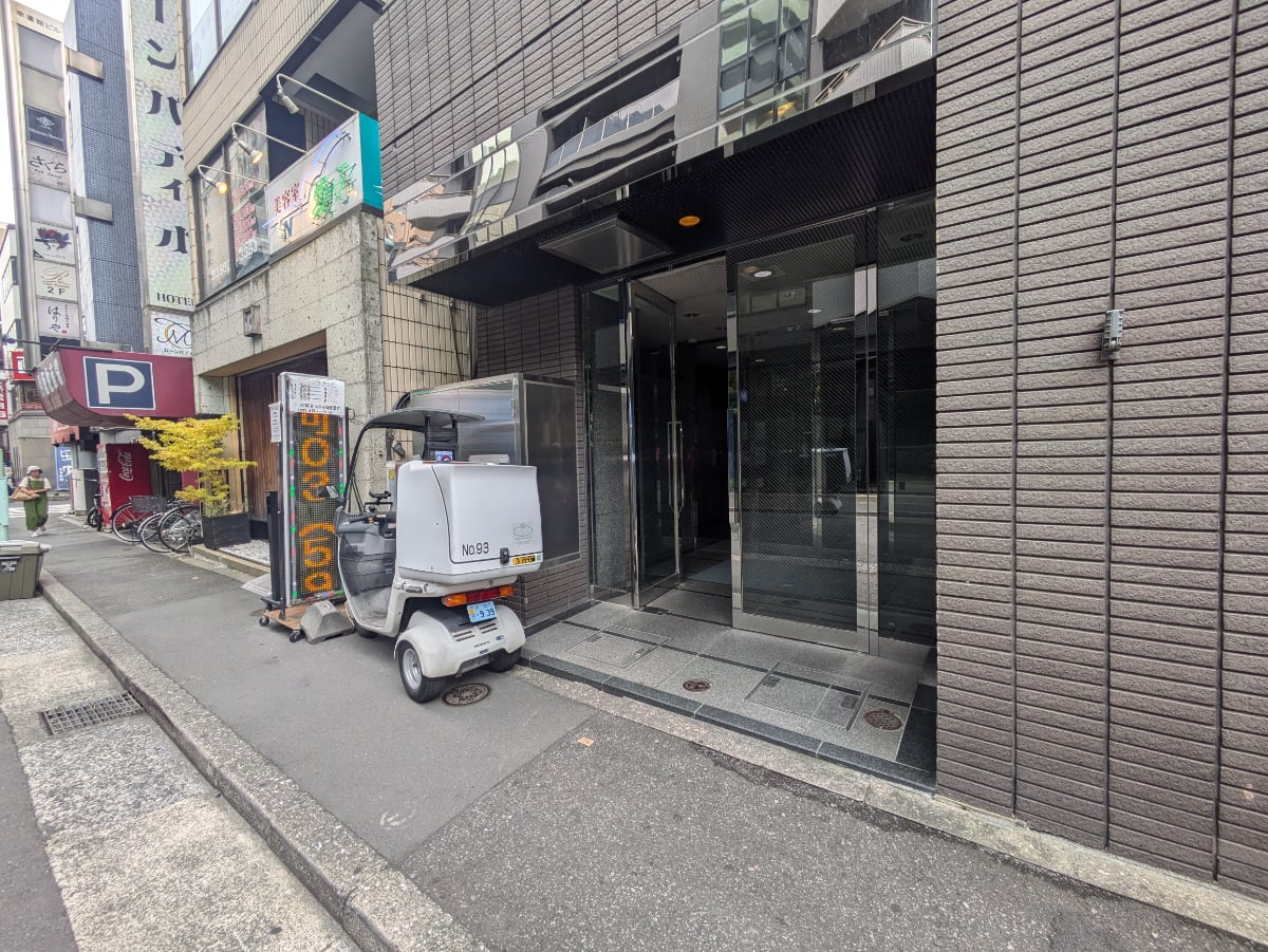 v20251018150606/fresh/building/J00100390802_3