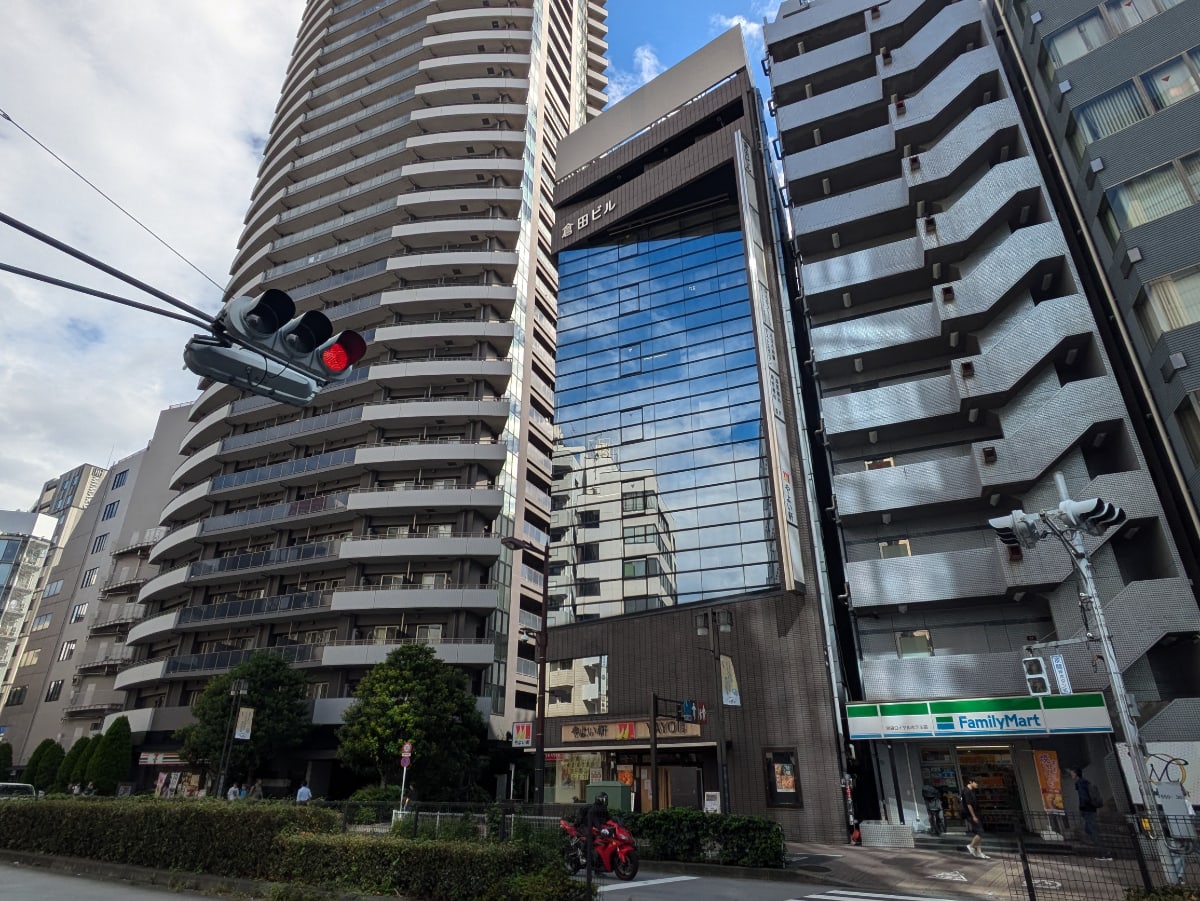 v20251018150606/fresh/building/J00100390802_9