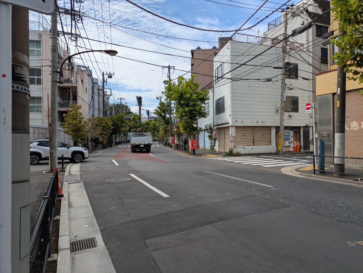 v20251018150606/fresh/building/J00100395594_2