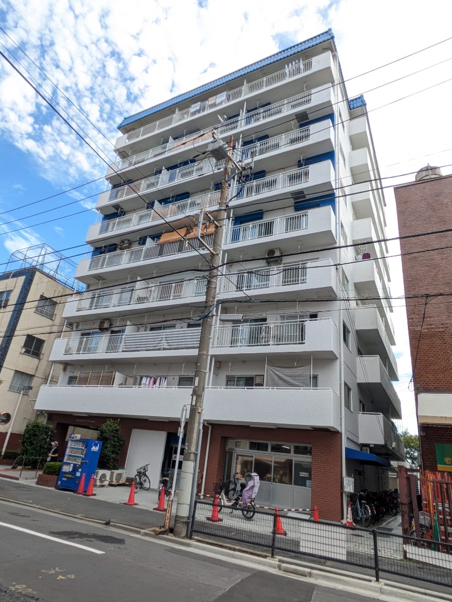 v20251018150606/fresh/building/J00100395594_7