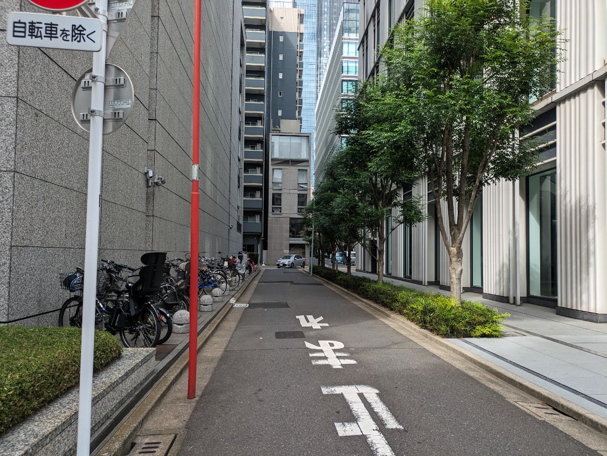 v20251018150606/fresh/building/J00100413297_20