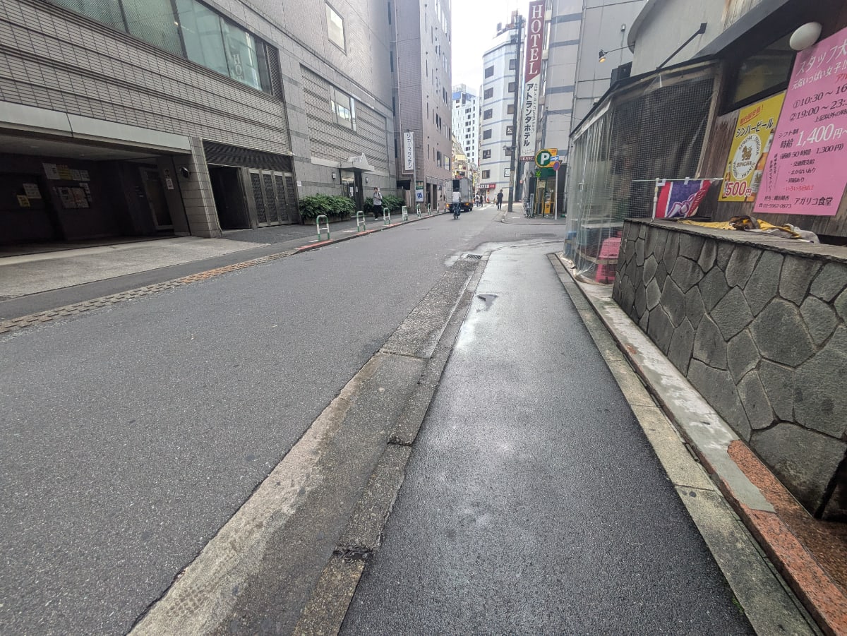 v20251018150606/fresh/building/J00100414775_2