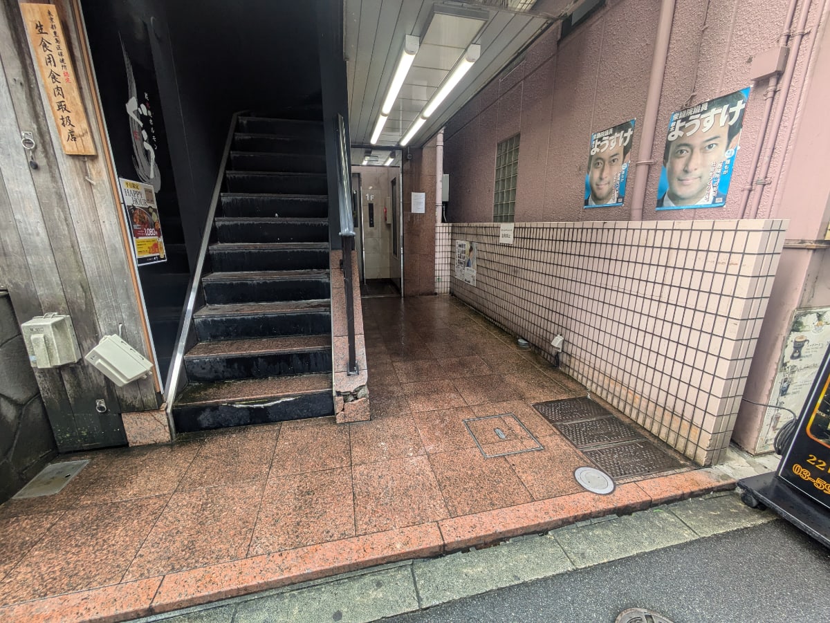 v20251018150606/fresh/building/J00100414775_3
