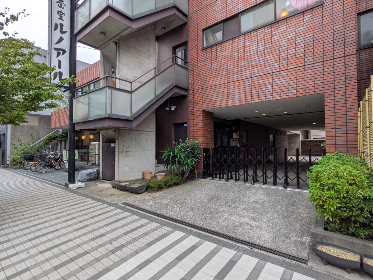 v20251018150606/fresh/building/J00100421450_13