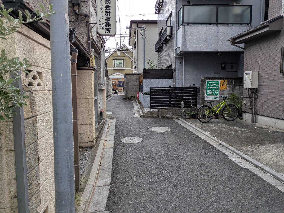 v20251018150606/fresh/building/J00100611506_2